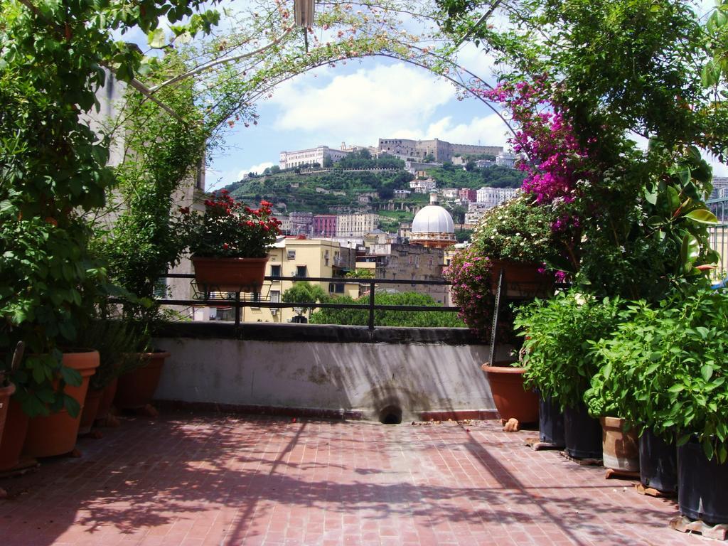 Come D'Incanto A Napoli Экстерьер фото